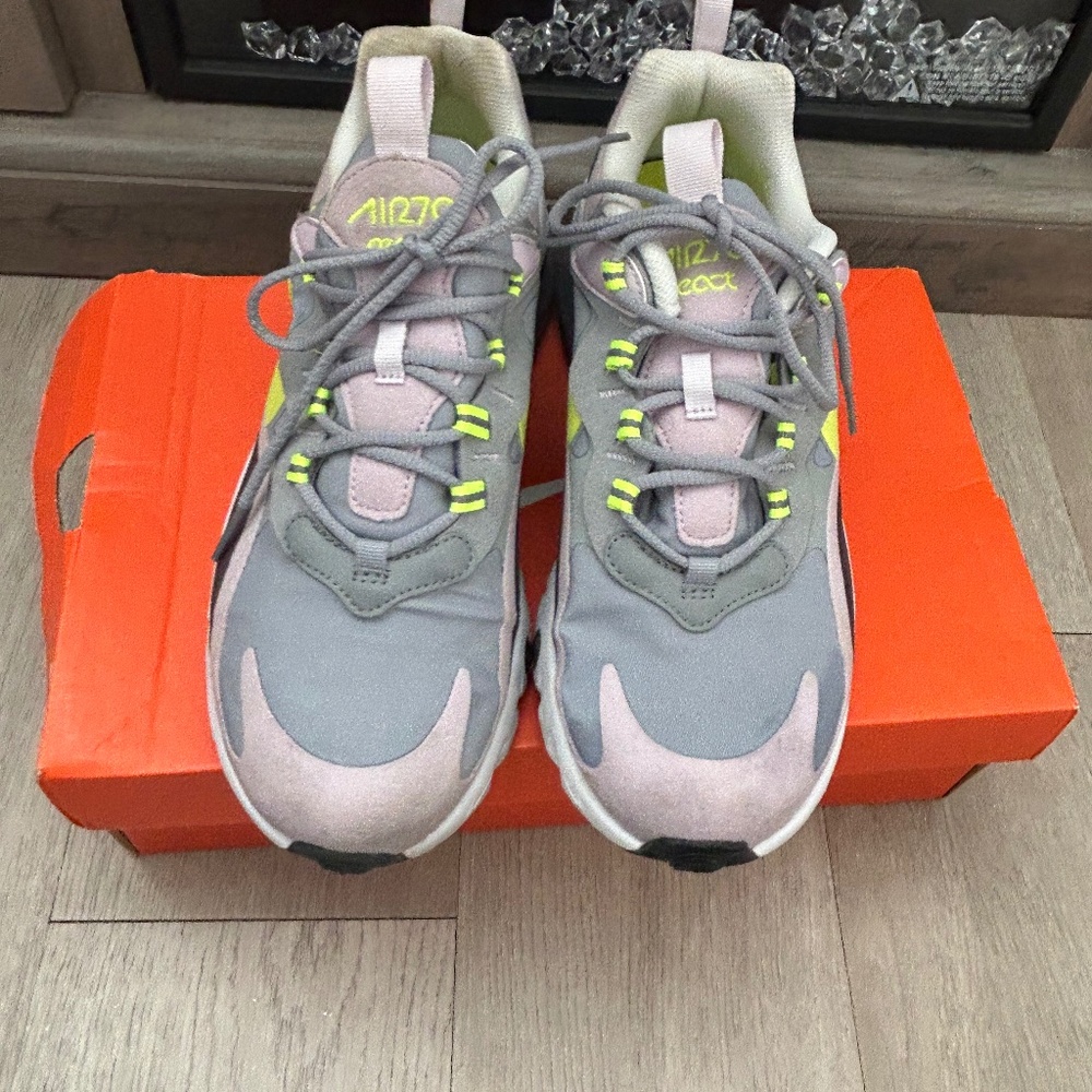 Women Nike Sneaker
